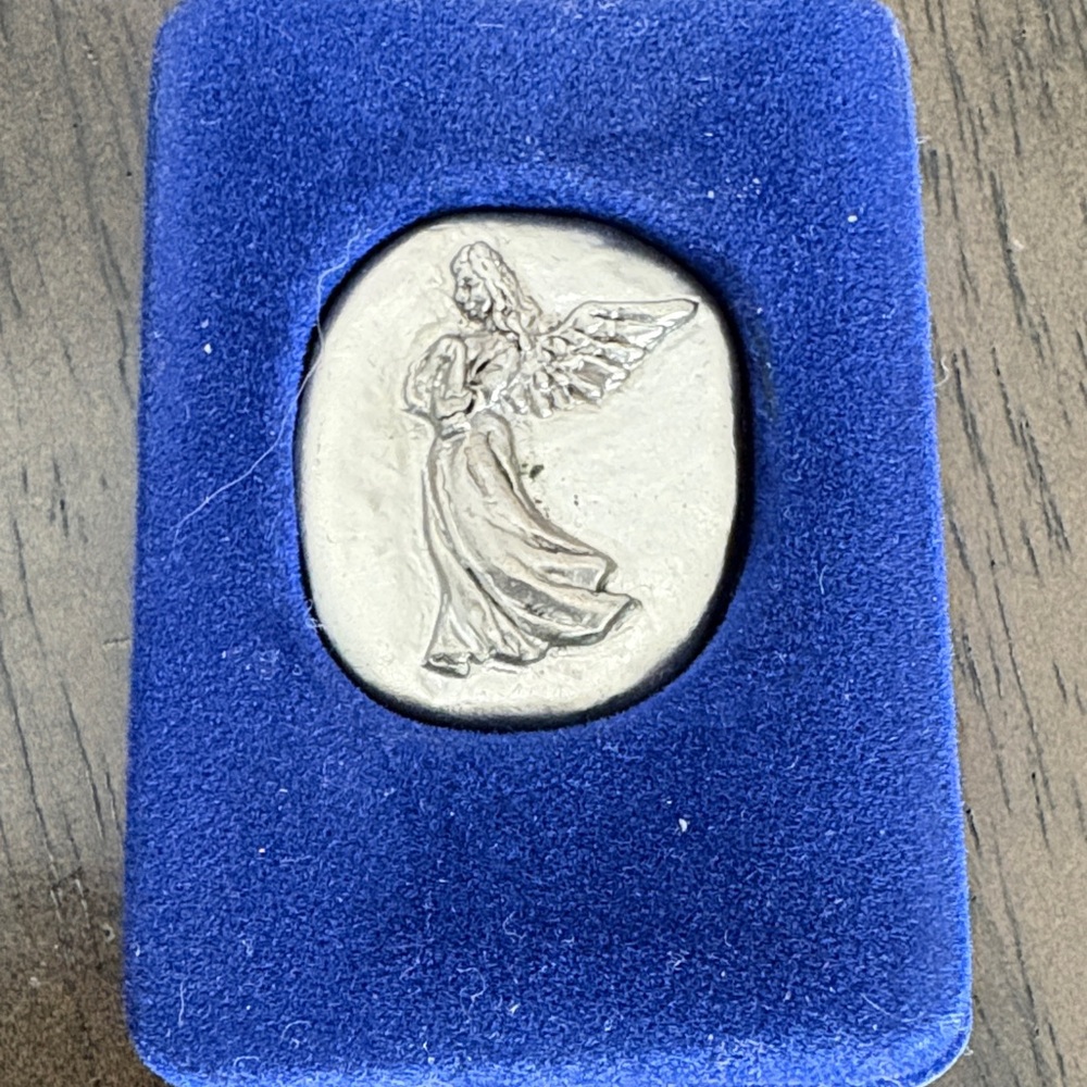 Russ Berrie Blue Velvet Angel Plaque Vintage